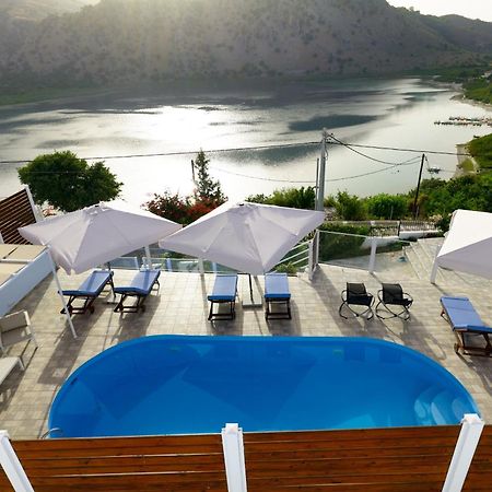 Lake View Suites Kávallos Екстериор снимка