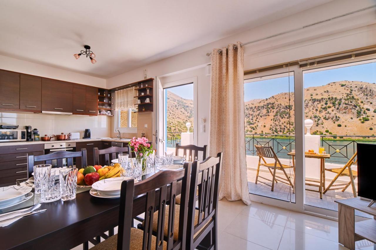 Lake View Suites Kávallos Екстериор снимка