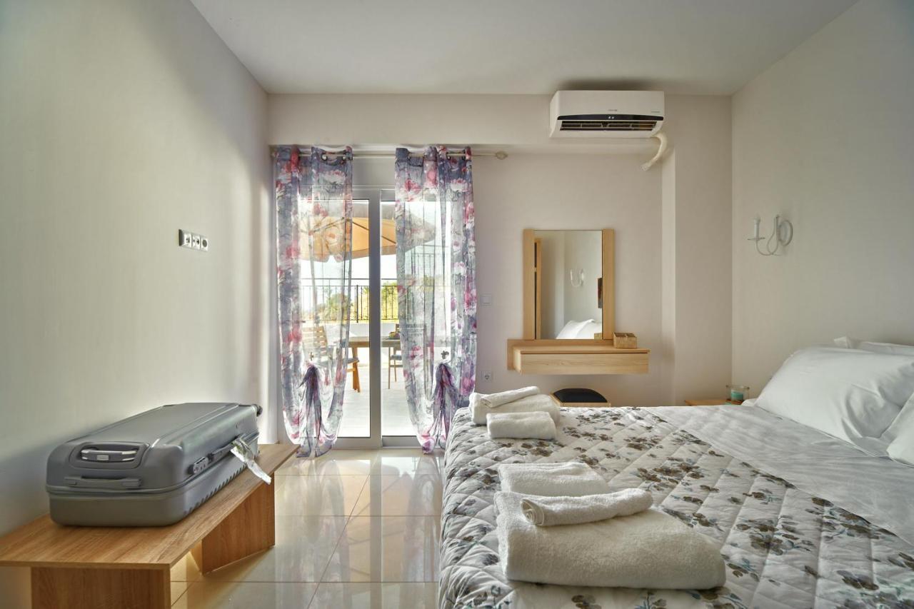 Lake View Suites Kávallos Екстериор снимка