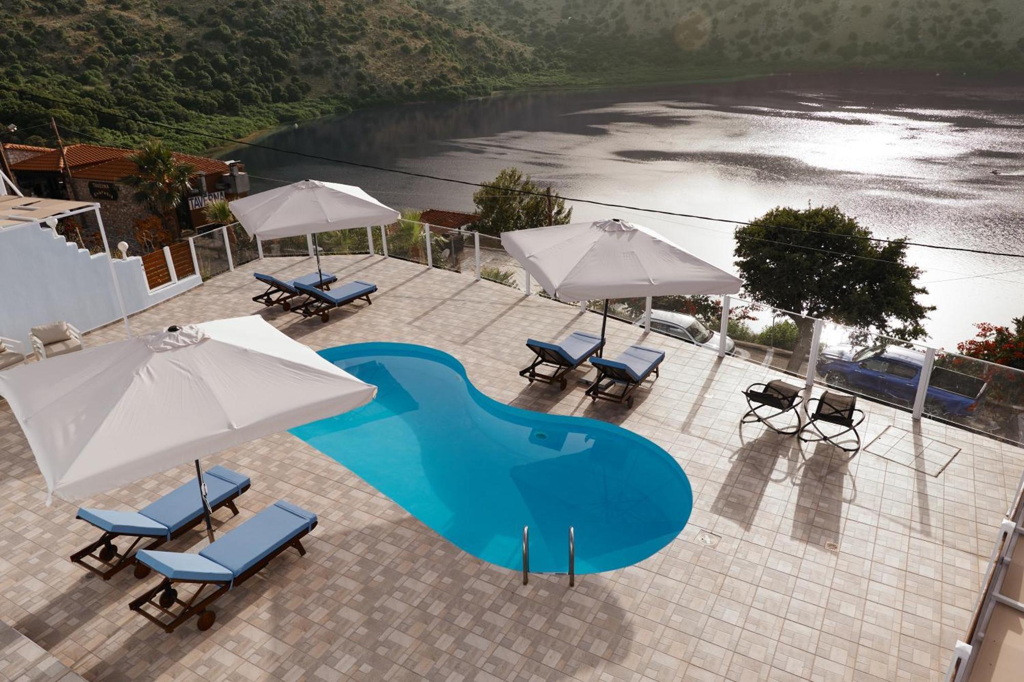 Lake View Suites Kávallos Екстериор снимка